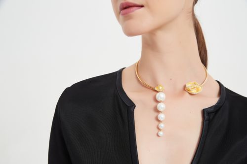 Quintessence - Unsymmetrical Pearl Necklace